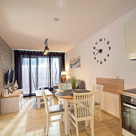 Apartament Oliwka Z Prywatnym Miejscem Postojowym Kołobrzeg Exterior foto