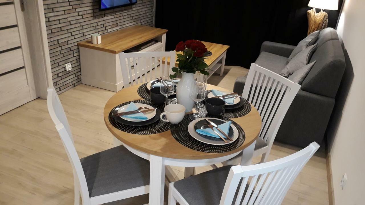 Apartament Oliwka Z Prywatnym Miejscem Postojowym Kołobrzeg Exterior foto